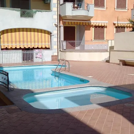 Appartement Grazioso Bilocale Al Primo Piano 3 Posti Letto Con Terrazzino. Piscina Condominiale Viddalba
